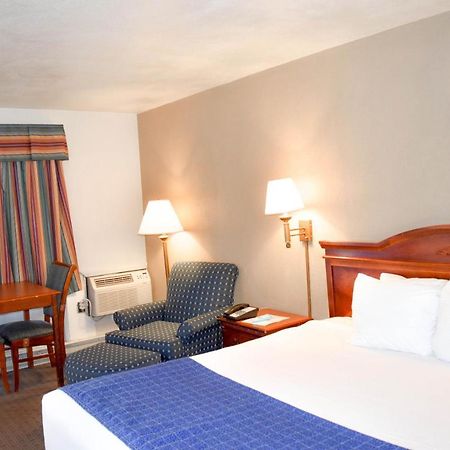 Attleboro Motor Inn Eksteriør bilde