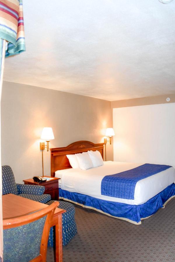 Attleboro Motor Inn Eksteriør bilde