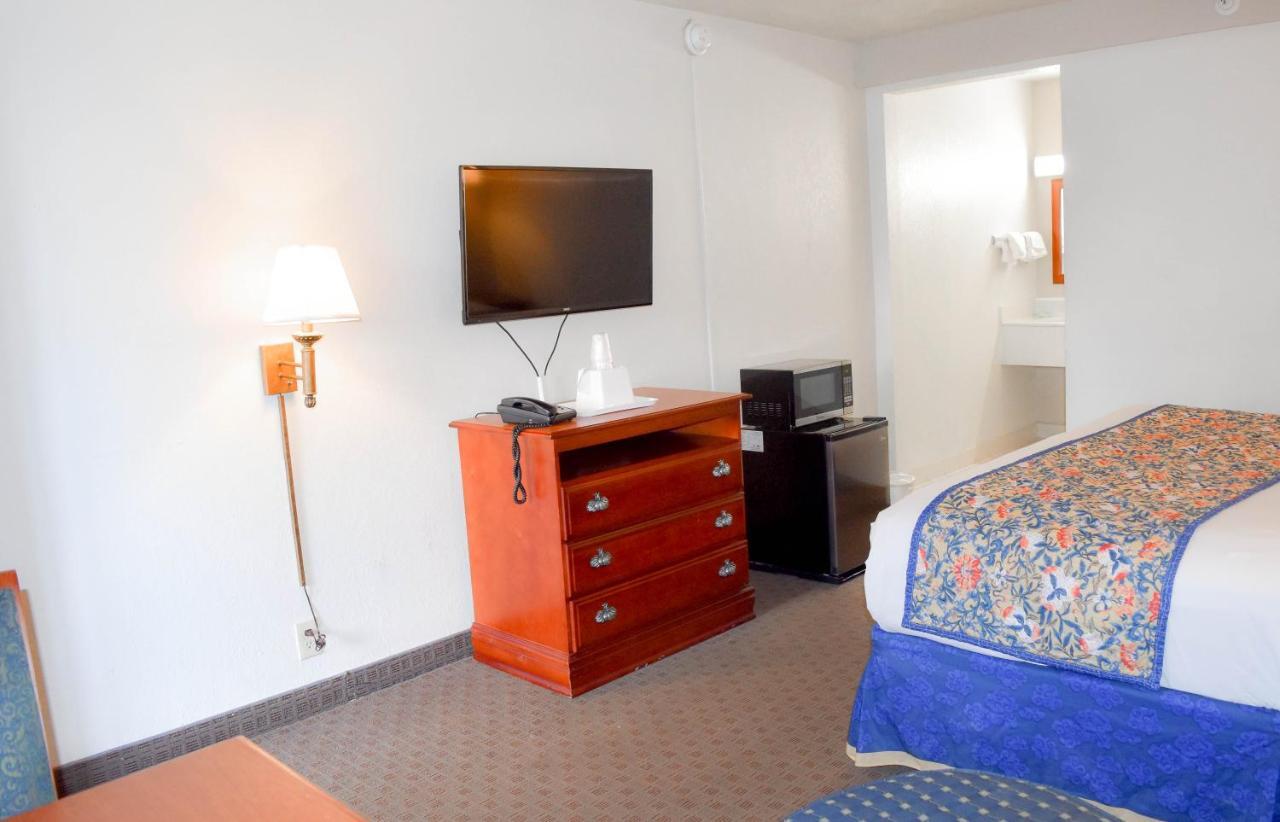 Attleboro Motor Inn Eksteriør bilde
