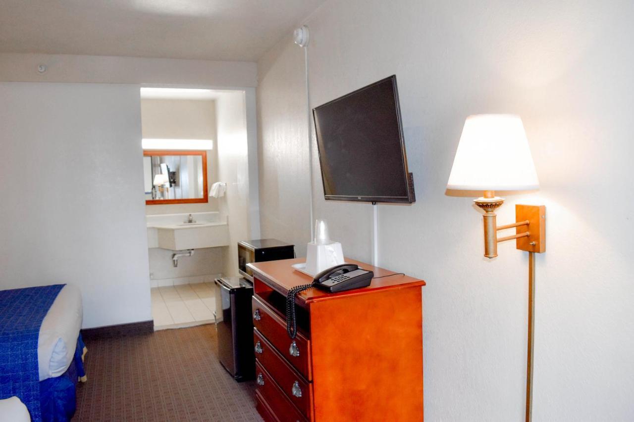 Attleboro Motor Inn Eksteriør bilde