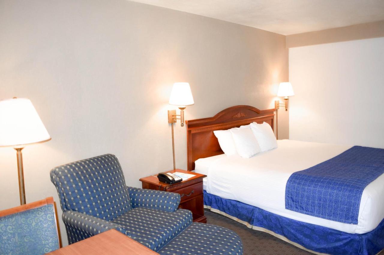 Attleboro Motor Inn Eksteriør bilde