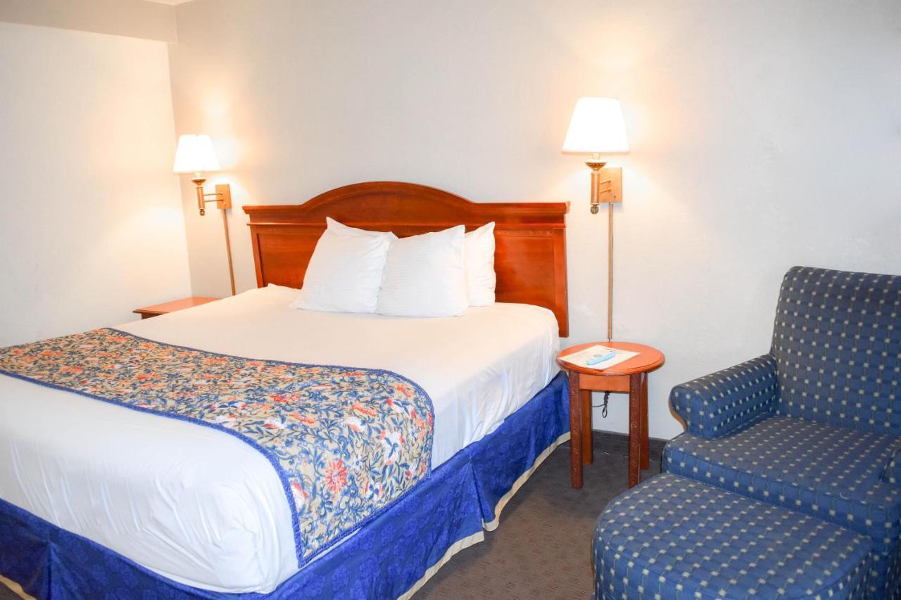 Attleboro Motor Inn Eksteriør bilde